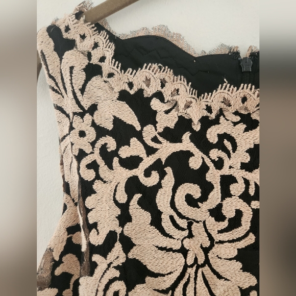 Tadashi Shoji Embroidered Floral Print Long Dress Gown Gold Black 14 - Picture 3 of 5